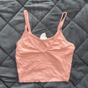 V-neck cropped pink tank